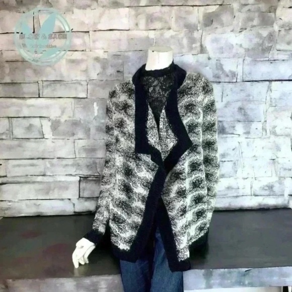 Box of FOUR Pre-Owned Women's Size S Sweaters American Eagle Lou and Gray - Picture 2 of 5